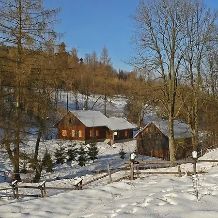Holiday home Dom W Uhryniu *