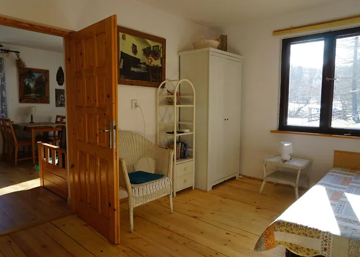 Dom W Uhryniu בית נופש *